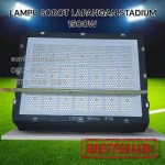 lampu sorot lapangan stadium